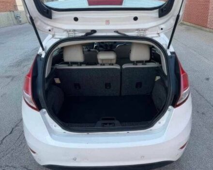 Белый Форд Фиеста, объемом двигателя 1.6 л и пробегом 119 тыс. км за 4000 $, фото 4 на Automoto.ua