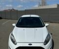 Білий Форд Фієста, об'ємом двигуна 1 л та пробігом 147 тис. км за 7500 $, фото 1 на Automoto.ua