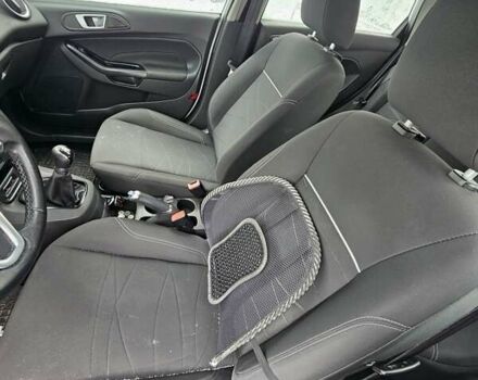 Білий Форд Фієста, об'ємом двигуна 1 л та пробігом 78 тис. км за 8500 $, фото 3 на Automoto.ua