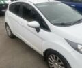 Білий Форд Фієста, об'ємом двигуна 1 л та пробігом 57 тис. км за 10000 $, фото 1 на Automoto.ua