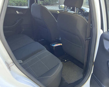 Форд Фиеста 2017 в Харькове на Automoto.ua Белый Форд Фиеста, объемом двигателя 1 л и пробегом 89 тыс. км за 11000 $, фото 15 на Automoto.ua