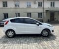 Белый Форд Фиеста, объемом двигателя 1 л и пробегом 145 тыс. км за 7005 $, фото 3 на Automoto.ua