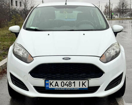Белый Форд Фиеста, объемом двигателя 1 л и пробегом 132 тыс. км за 7500 $, фото 5 на Automoto.ua