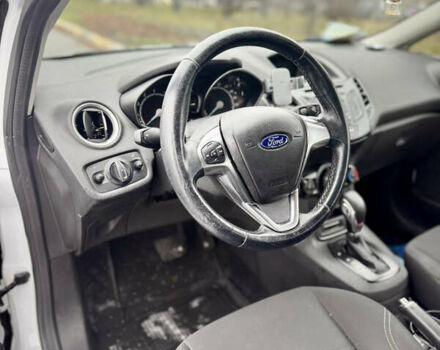 Белый Форд Фиеста, объемом двигателя 1 л и пробегом 132 тыс. км за 7500 $, фото 8 на Automoto.ua