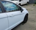 Белый Форд Фиеста, объемом двигателя 1 л и пробегом 143 тыс. км за 7500 $, фото 9 на Automoto.ua