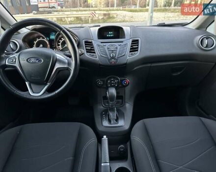 Білий Форд Фієста, об'ємом двигуна 1 л та пробігом 54 тис. км за 9900 $, фото 36 на Automoto.ua