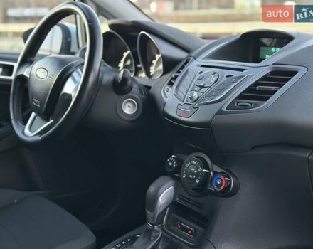 Білий Форд Фієста, об'ємом двигуна 1 л та пробігом 54 тис. км за 9900 $, фото 45 на Automoto.ua