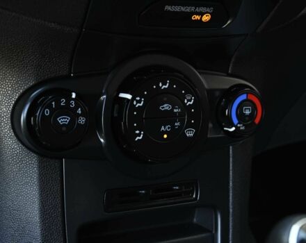 Белый Форд Фиеста, объемом двигателя 1.5 л и пробегом 115 тыс. км за 8500 $, фото 13 на Automoto.ua