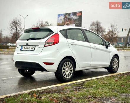 Белый Форд Фиеста, объемом двигателя 1 л и пробегом 132 тыс. км за 7500 $, фото 6 на Automoto.ua