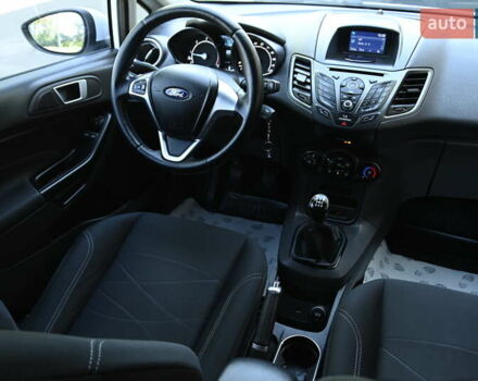 Белый Форд Фиеста, объемом двигателя 1.5 л и пробегом 115 тыс. км за 8499 $, фото 29 на Automoto.ua