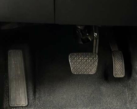 Белый Форд Фиеста, объемом двигателя 1 л и пробегом 67 тыс. км за 10500 $, фото 2 на Automoto.ua