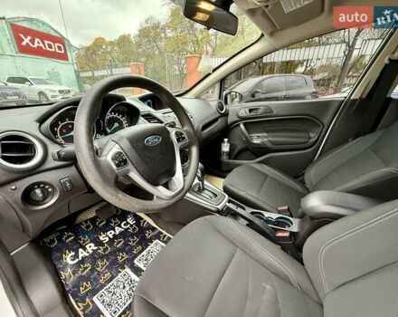 Білий Форд Фієста, об'ємом двигуна 1.6 л та пробігом 138 тис. км за 7500 $, фото 14 на Automoto.ua