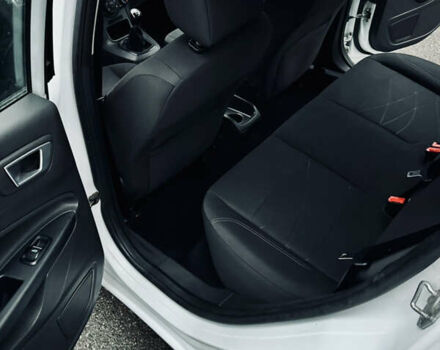 Белый Форд Фиеста, объемом двигателя 1.24 л и пробегом 75 тыс. км за 2650 $, фото 12 на Automoto.ua