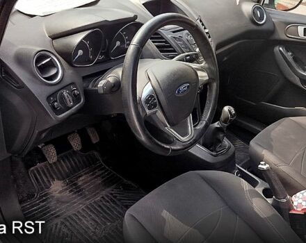 Білий Форд Фієста, об'ємом двигуна 1.2 л та пробігом 88 тис. км за 7500 $, фото 3 на Automoto.ua