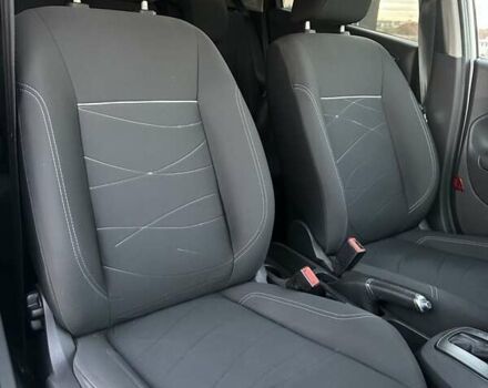 Білий Форд Фієста, об'ємом двигуна 1 л та пробігом 54 тис. км за 9900 $, фото 29 на Automoto.ua