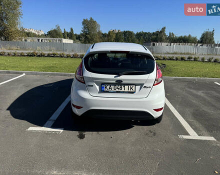 Белый Форд Фиеста, объемом двигателя 1 л и пробегом 132 тыс. км за 8500 $, фото 13 на Automoto.ua