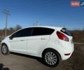 Білий Форд Фієста, об'ємом двигуна 1.24 л та пробігом 178 тис. км за 7150 $, фото 2 на Automoto.ua