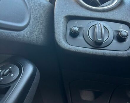 Білий Форд Фієста, об'ємом двигуна 1 л та пробігом 74 тис. км за 9000 $, фото 5 на Automoto.ua