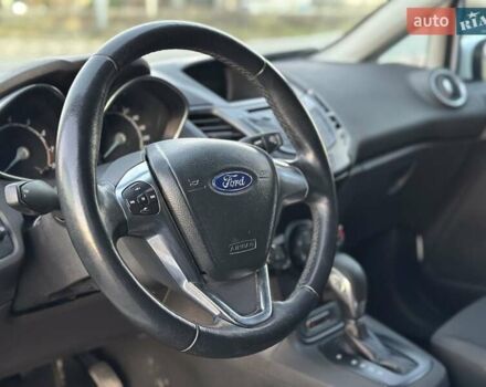 Білий Форд Фієста, об'ємом двигуна 1 л та пробігом 54 тис. км за 9900 $, фото 39 на Automoto.ua