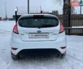 Білий Форд Фієста, об'ємом двигуна 1 л та пробігом 122 тис. км за 8490 $, фото 5 на Automoto.ua