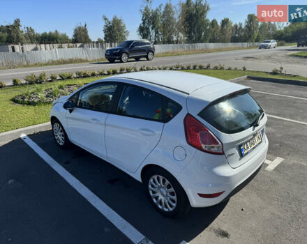Белый Форд Фиеста, объемом двигателя 1 л и пробегом 132 тыс. км за 8500 $, фото 4 на Automoto.ua