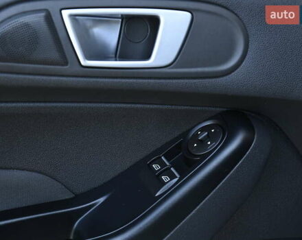 Белый Форд Фиеста, объемом двигателя 1.5 л и пробегом 115 тыс. км за 8499 $, фото 13 на Automoto.ua