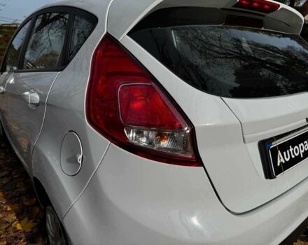 Белый Форд Фиеста, объемом двигателя 1.4 л и пробегом 149 тыс. км за 6940 $, фото 8 на Automoto.ua