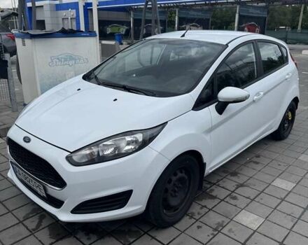Білий Форд Фієста, об'ємом двигуна 1.24 л та пробігом 130 тис. км за 6800 $, фото 1 на Automoto.ua