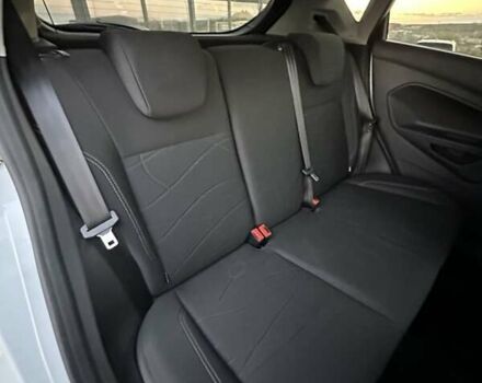 Білий Форд Фієста, об'ємом двигуна 1 л та пробігом 54 тис. км за 9900 $, фото 30 на Automoto.ua