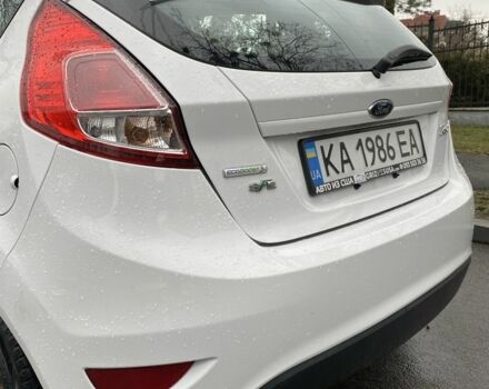 Білий Форд Фієста, об'ємом двигуна 1 л та пробігом 90 тис. км за 7300 $, фото 2 на Automoto.ua