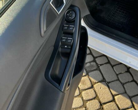 Белый Форд Фиеста, объемом двигателя 1.4 л и пробегом 147 тыс. км за 7100 $, фото 16 на Automoto.ua