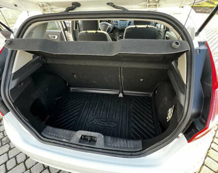 Белый Форд Фиеста, объемом двигателя 1.4 л и пробегом 147 тыс. км за 7100 $, фото 19 на Automoto.ua