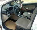 Білий Форд Фієста, об'ємом двигуна 1.6 л та пробігом 136 тис. км за 8500 $, фото 19 на Automoto.ua