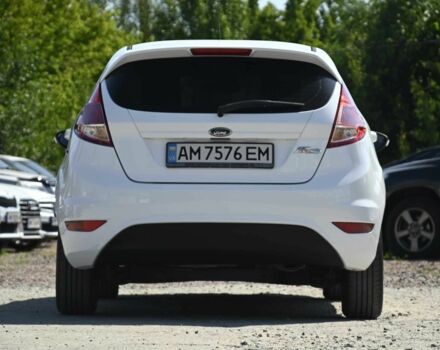 Белый Форд Фиеста, объемом двигателя 1.5 л и пробегом 115 тыс. км за 8500 $, фото 5 на Automoto.ua