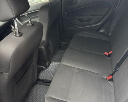 Білий Форд Фієста, об'ємом двигуна 1.6 л та пробігом 134 тис. км за 8900 $, фото 6 на Automoto.ua