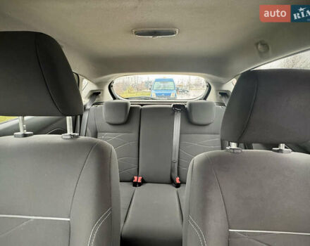 Белый Форд Фиеста, объемом двигателя 1 л и пробегом 132 тыс. км за 7800 $, фото 17 на Automoto.ua