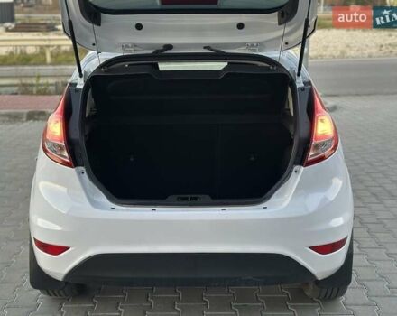 Білий Форд Фієста, об'ємом двигуна 1 л та пробігом 54 тис. км за 9900 $, фото 21 на Automoto.ua