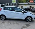 Білий Форд Фієста, об'ємом двигуна 1 л та пробігом 49 тис. км за 9450 $, фото 2 на Automoto.ua