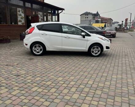 Білий Форд Фієста, об'ємом двигуна 1.6 л та пробігом 134 тис. км за 9500 $, фото 4 на Automoto.ua