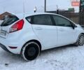 Белый Форд Фиеста, объемом двигателя 1 л и пробегом 122 тыс. км за 7990 $, фото 6 на Automoto.ua