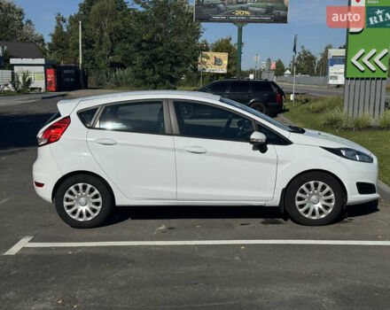 Белый Форд Фиеста, объемом двигателя 1 л и пробегом 132 тыс. км за 8500 $, фото 3 на Automoto.ua