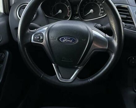 Білий Форд Фієста, об'ємом двигуна 1 л та пробігом 54 тис. км за 9900 $, фото 38 на Automoto.ua