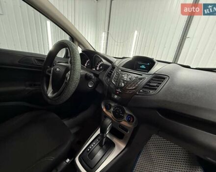 Білий Форд Фієста, об'ємом двигуна 1.6 л та пробігом 106 тис. км за 6950 $, фото 17 на Automoto.ua