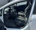 Білий Форд Фієста, об'ємом двигуна 1.24 л та пробігом 130 тис. км за 6800 $, фото 25 на Automoto.ua