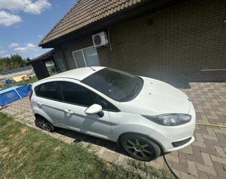 Білий Форд Фієста, об'ємом двигуна 1 л та пробігом 90 тис. км за 8000 $, фото 1 на Automoto.ua