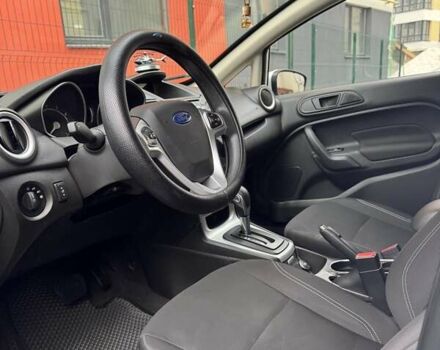 Білий Форд Фієста, об'ємом двигуна 1.6 л та пробігом 134 тис. км за 9500 $, фото 11 на Automoto.ua