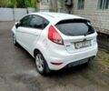 Белый Форд Фиеста, объемом двигателя 1 л и пробегом 96 тыс. км за 4900 $, фото 1 на Automoto.ua