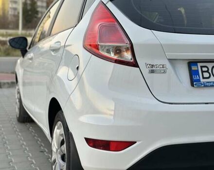 Білий Форд Фієста, об'ємом двигуна 1 л та пробігом 54 тис. км за 9900 $, фото 20 на Automoto.ua