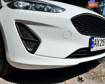 Форд Фиеста 2017 в Харькове на Automoto.ua Белый Форд Фиеста, объемом двигателя 1 л и пробегом 89 тыс. км за 11000 $, фото 16 на Automoto.ua