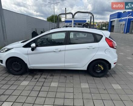 Білий Форд Фієста, об'ємом двигуна 1.24 л та пробігом 130 тис. км за 6800 $, фото 2 на Automoto.ua